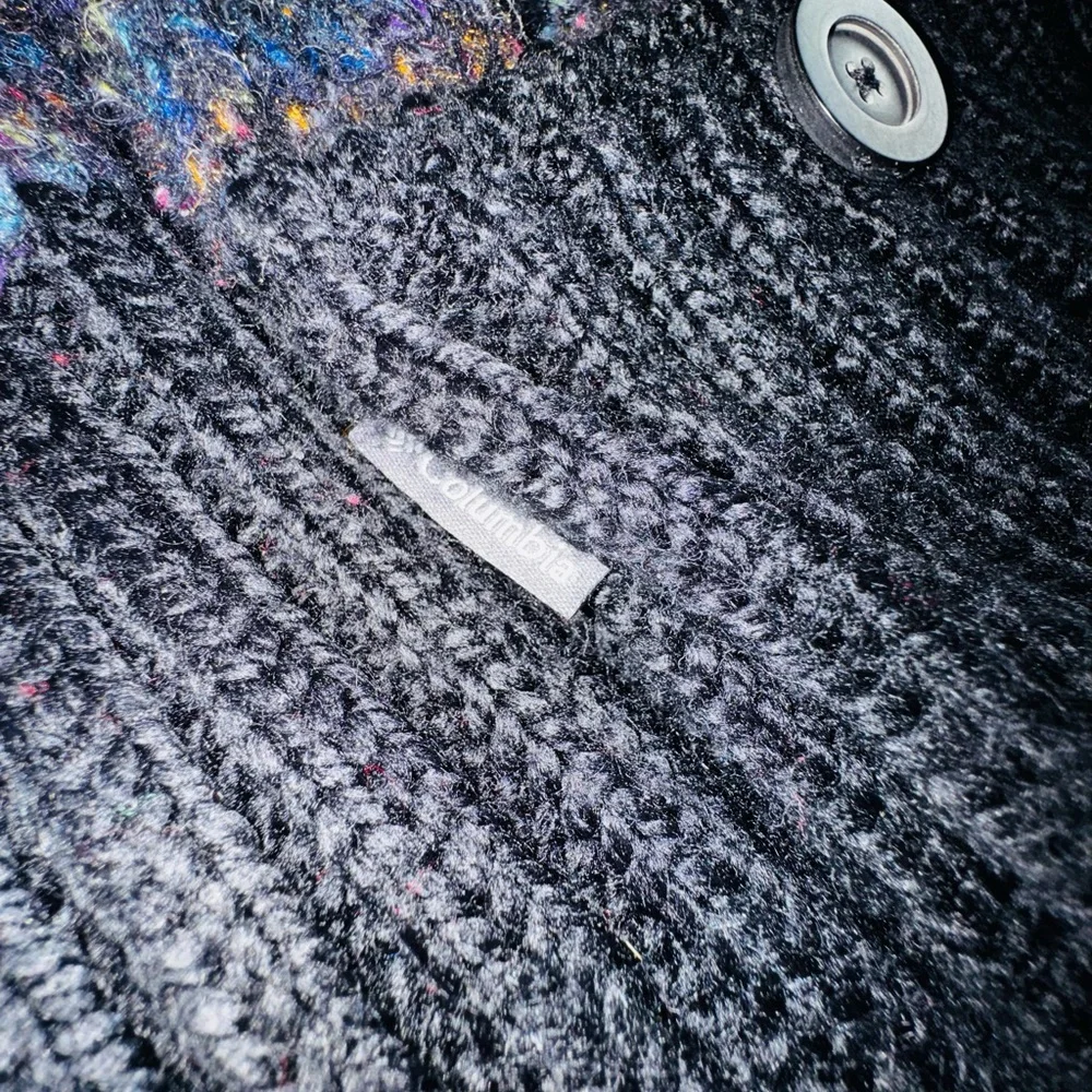 Columbia Sportswear Company cozy knit
